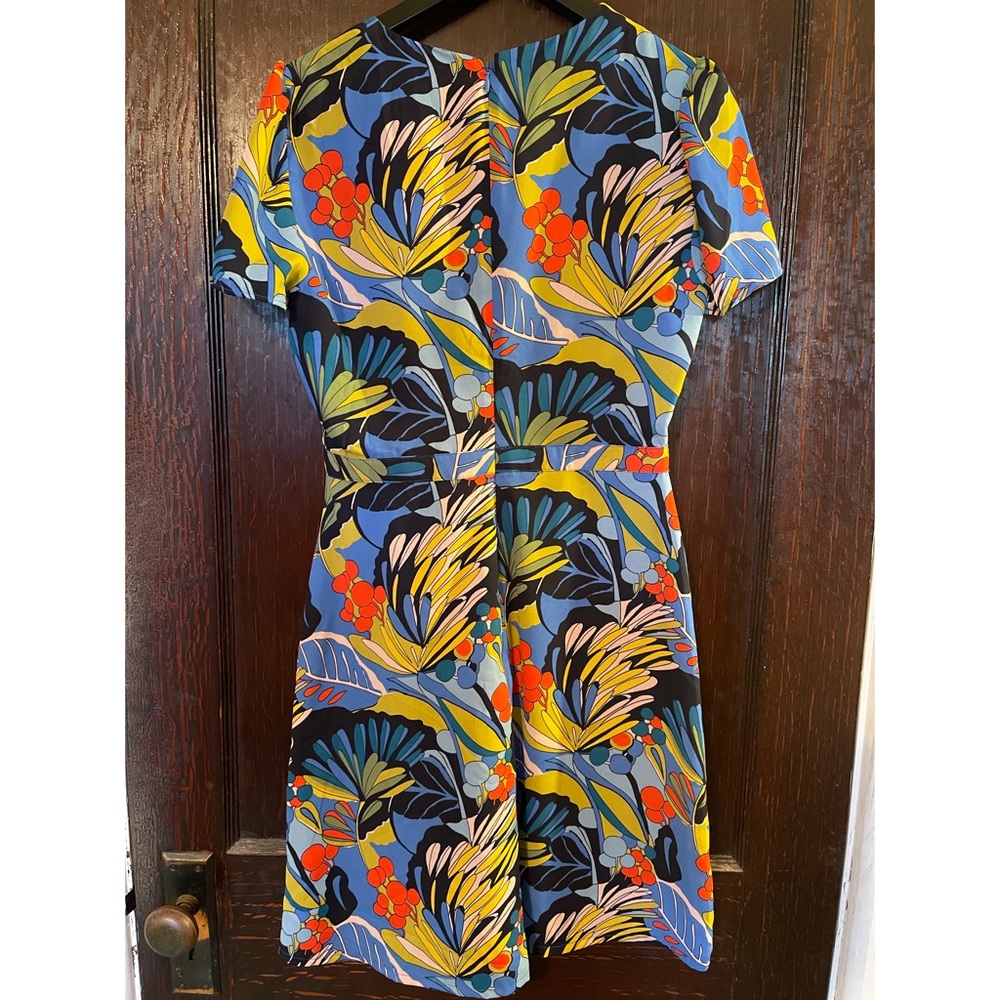 WRAP STYLE DRESS - Picture 2 of 3